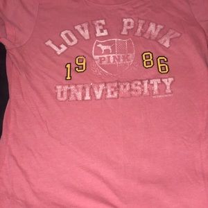 VS PINK pink “Love Pink University” - L tee